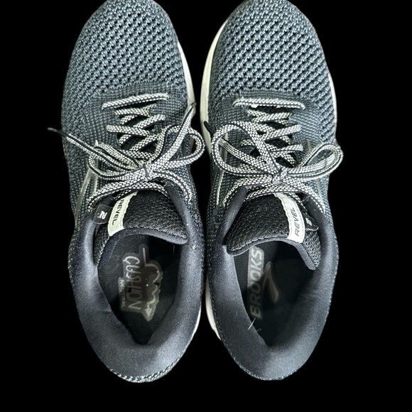 Brooks Revel 2 Road-Running Shoes (Black/White) Women's Size: 9.5 - Picture 7 of 10